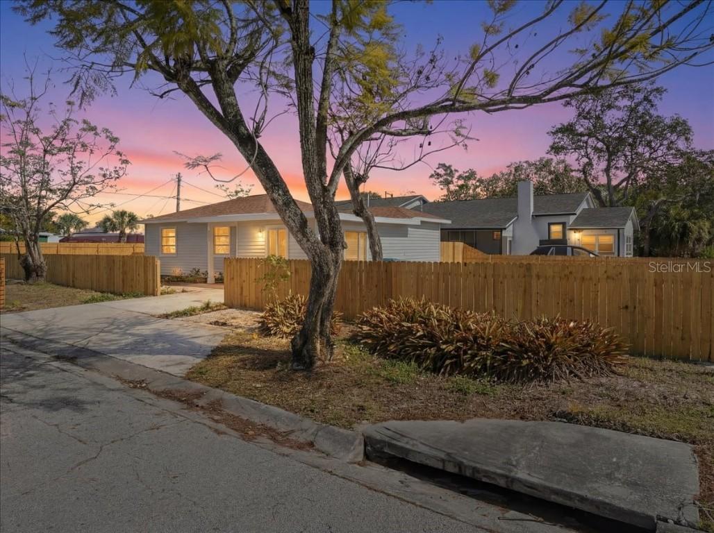 4659 9th Ave., St Petersburg, FL 33711