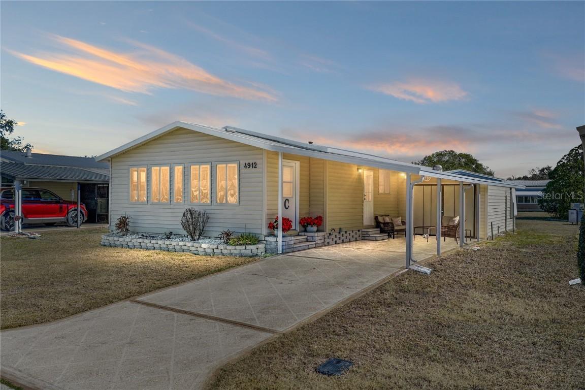 4912 Dorado St., Zephyrhills, FL 33541