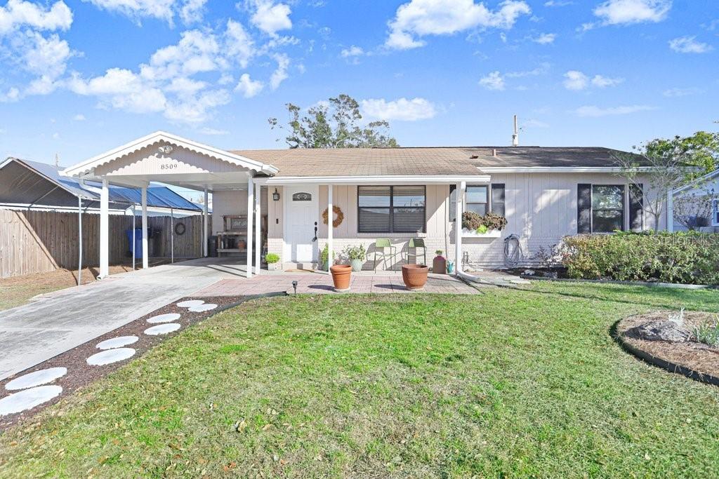 8509 Foxcroft Dr., Tampa, FL 33615