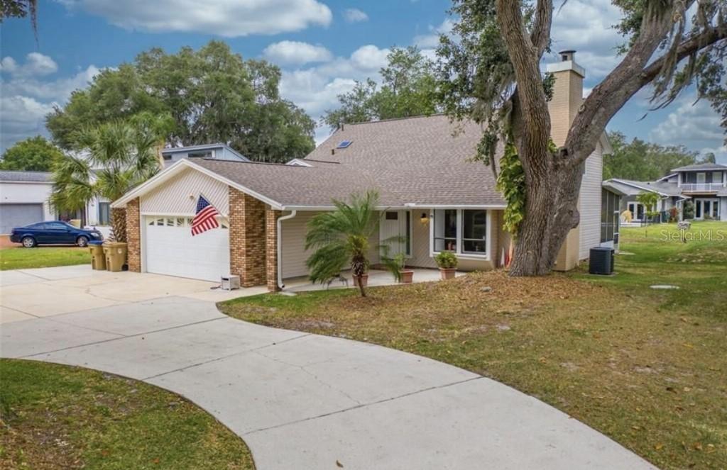 1595 Shady Oak Dr., Kissimmee, FL 34744