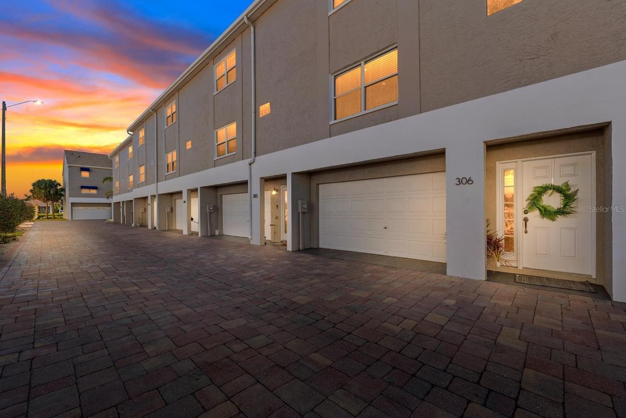 1117 Pinellas Bayway Way #306, St Petersburg, FL 33715