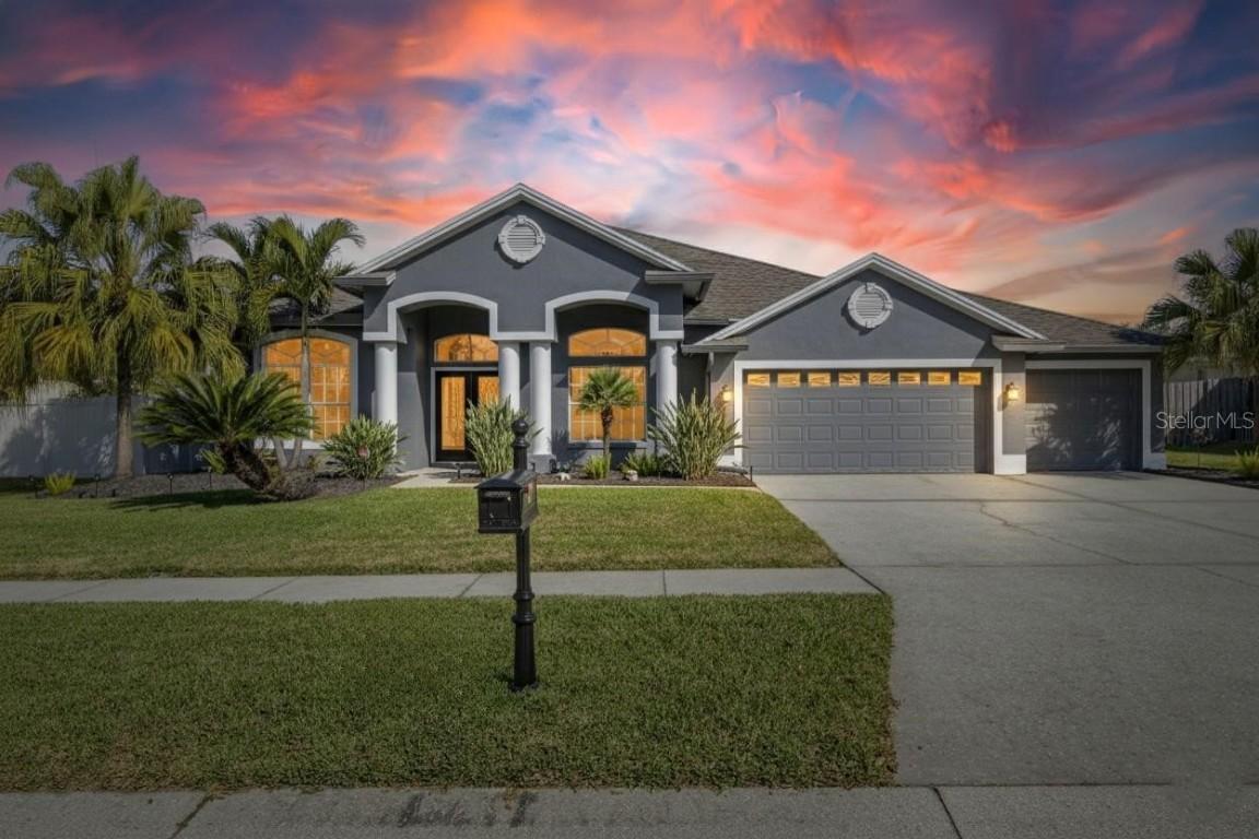 10114 Kingshyre Way, Tampa, FL 33647