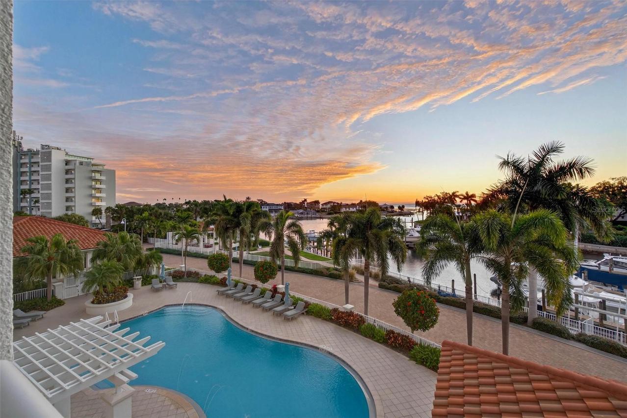 1325 Snell Isle Blvd. #302, St Petersburg, FL 33704