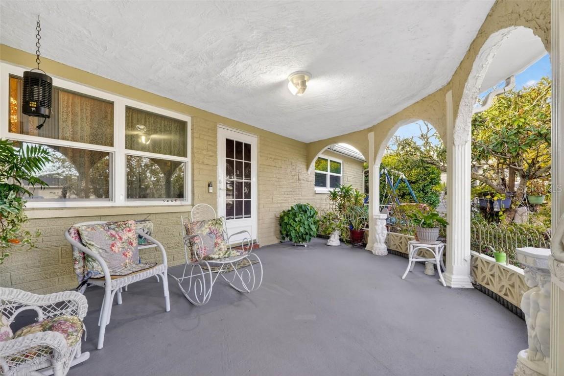 2615 Almond Dr., Holiday, FL 34691