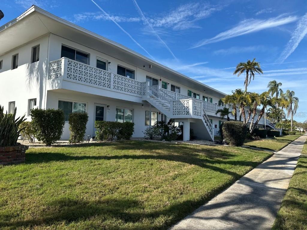 8450 112th St. #102, Seminole, FL 33772