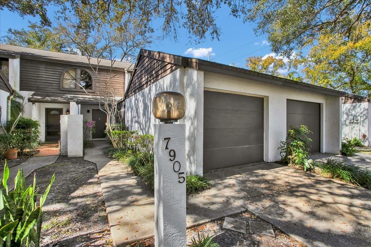 7905 Luxbury Pl., Tampa, FL 33614