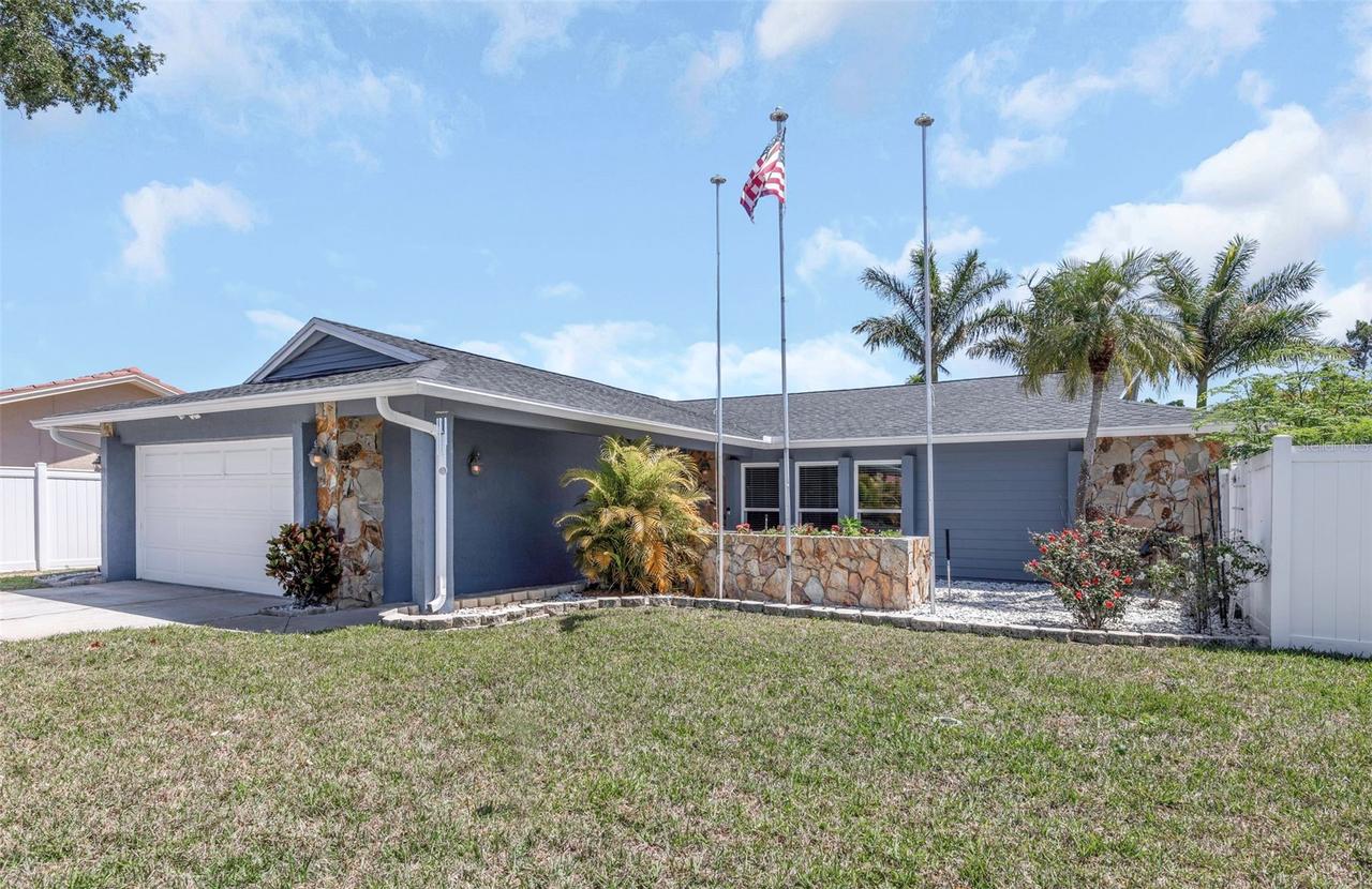 9407 Laura Anne Dr., Seminole, FL 33776