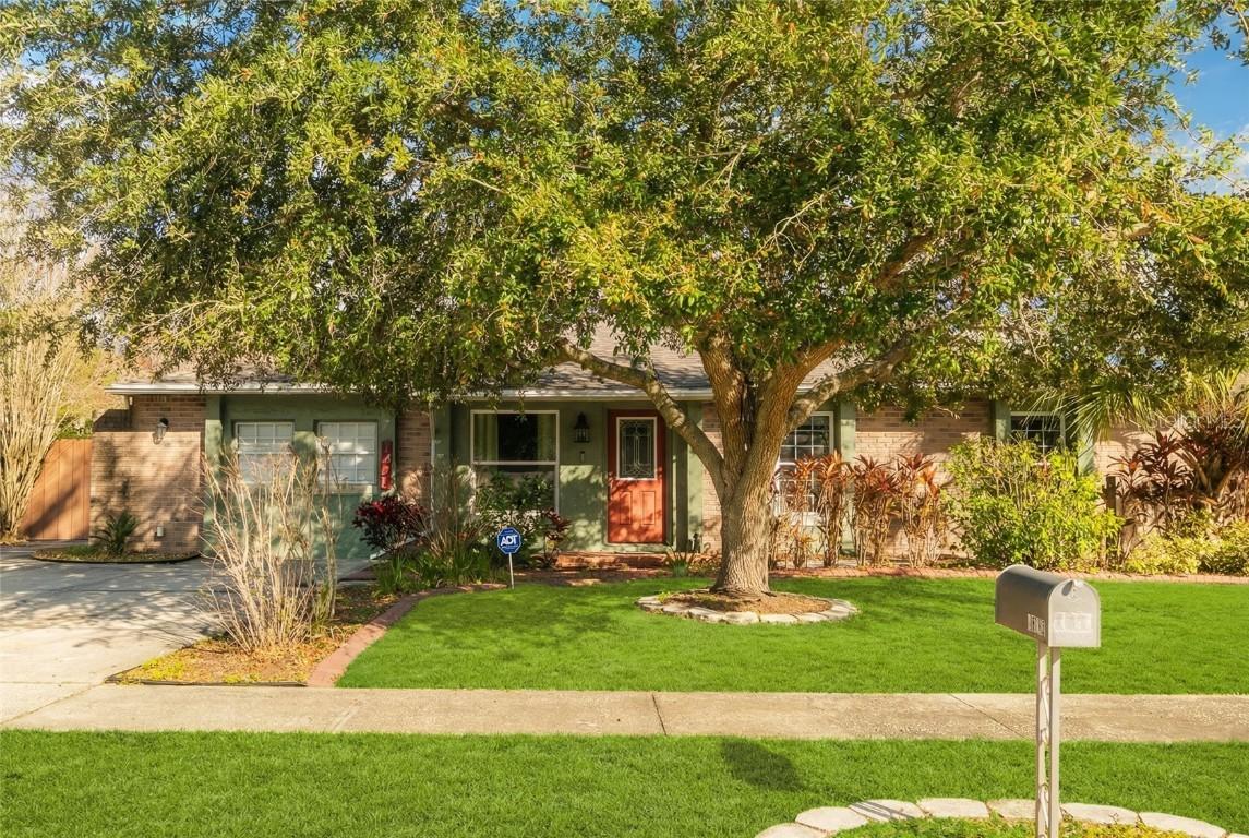 1813 Nova Dr., Valrico, FL 33596