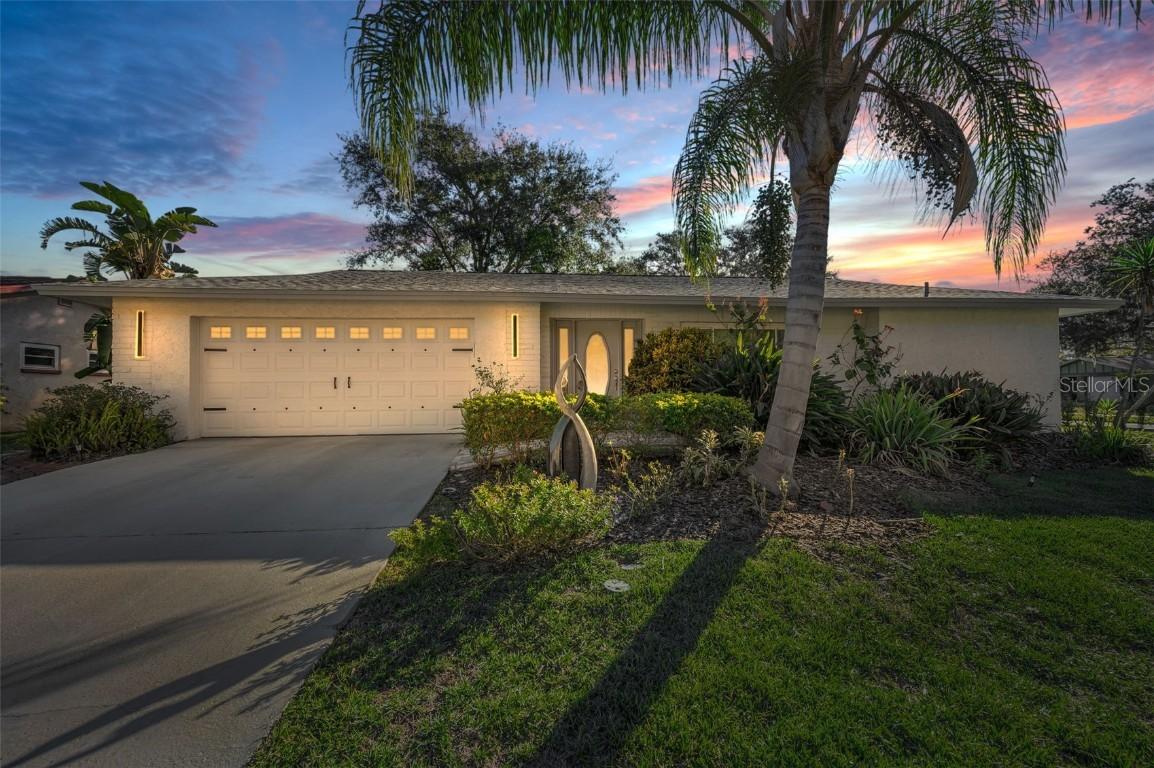 1137 Lanyard St., Palm Harbor, FL 34685