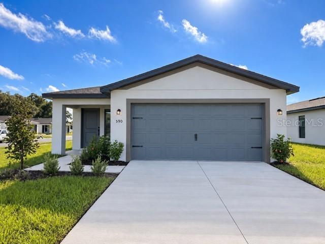 590 Blackthorn Dr., Lakeland, FL 33809
