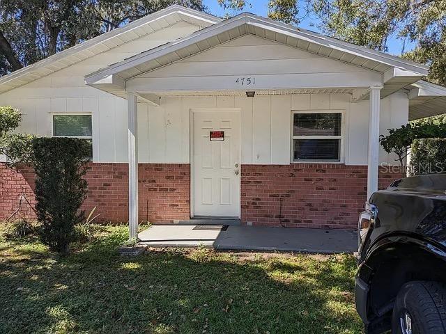 4749 20th St., Zephyrhills, FL 33542