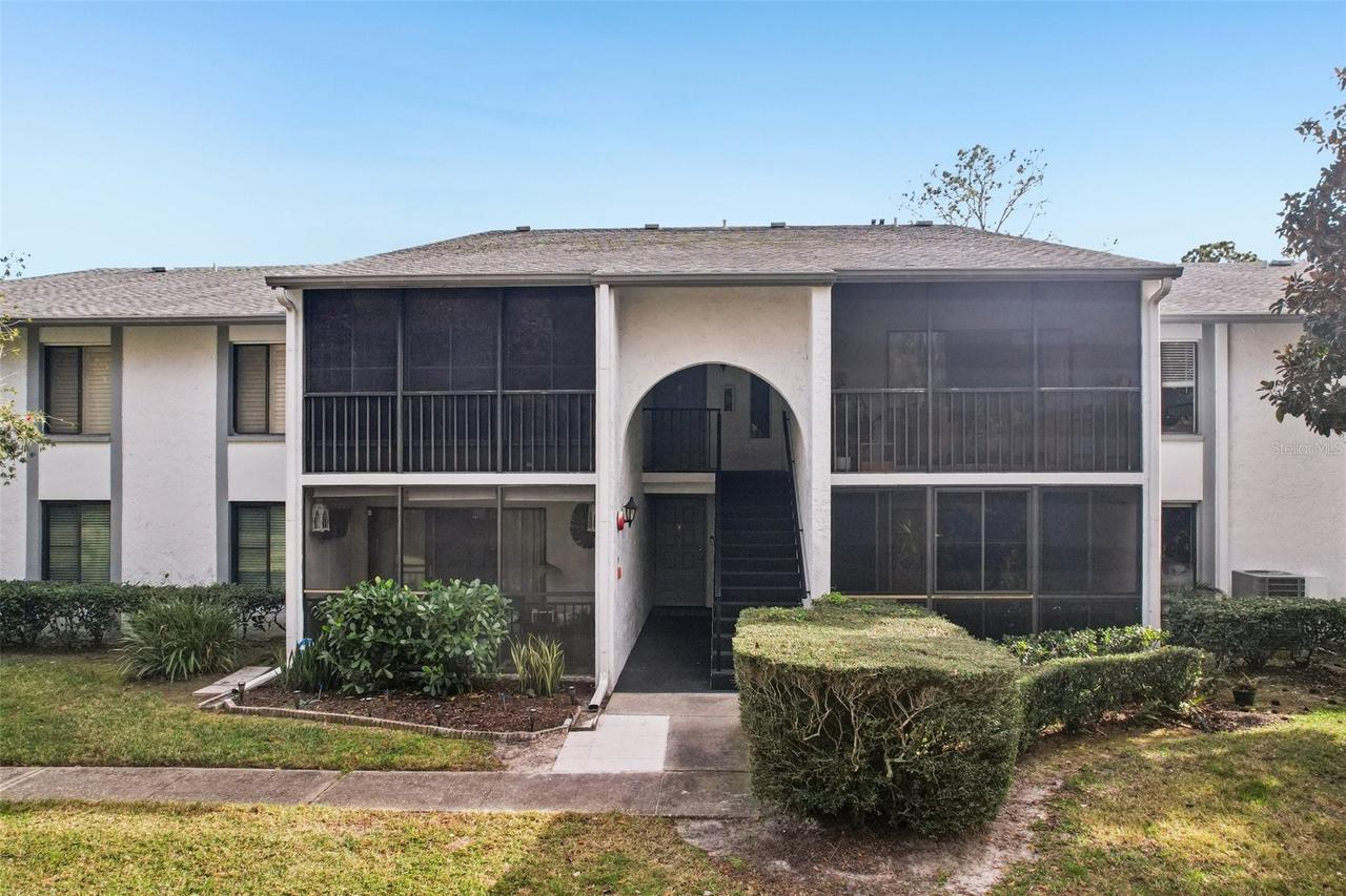 1290 Pine Ridge Cir. #F2, Tarpon Springs, FL 34688
