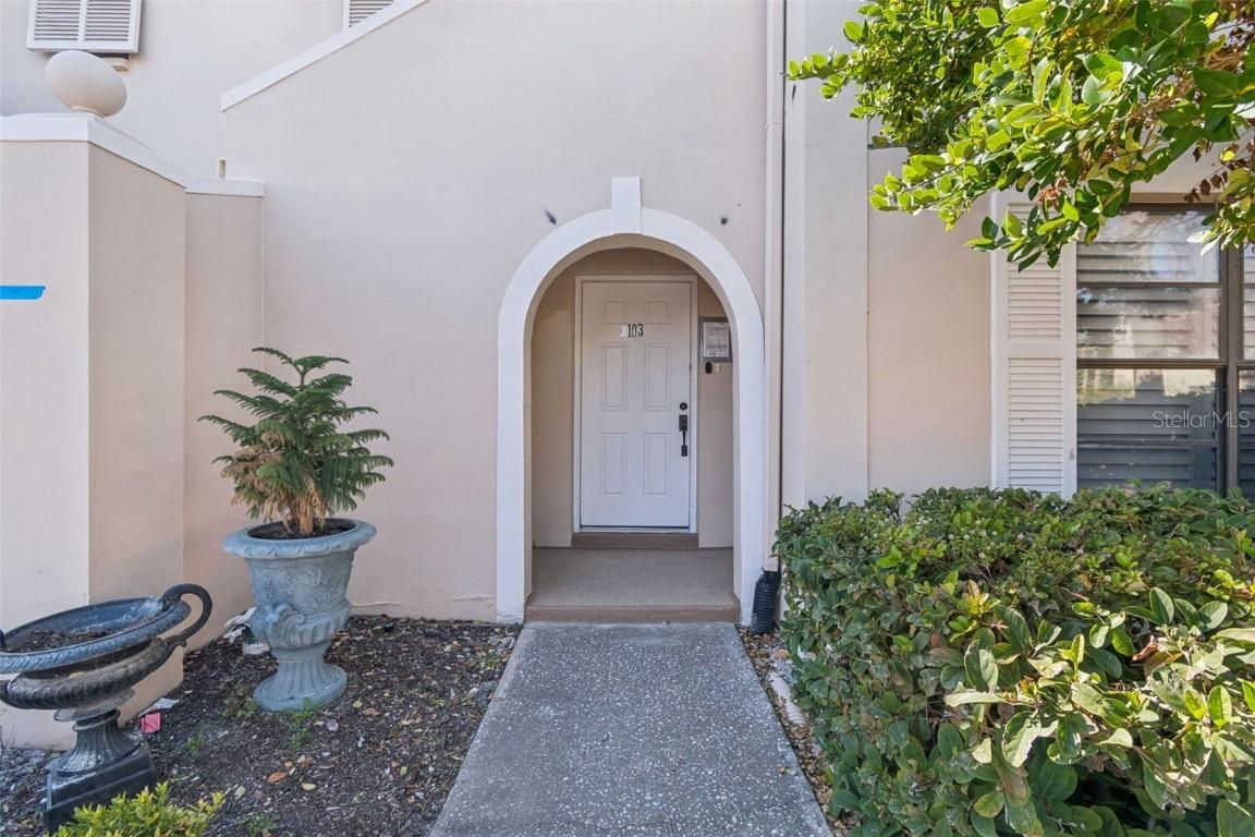 2473 Kingfisher Ln. #I103, Clearwater, FL 33762