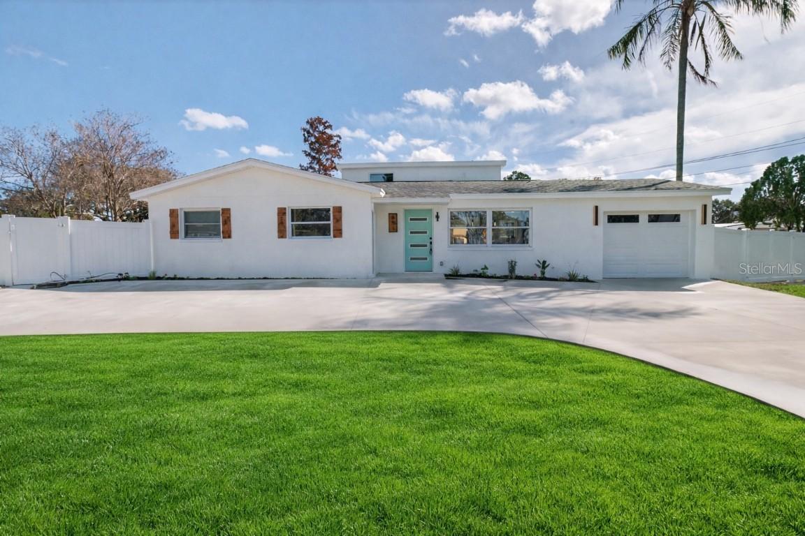 651 20th St., Largo, FL 33770