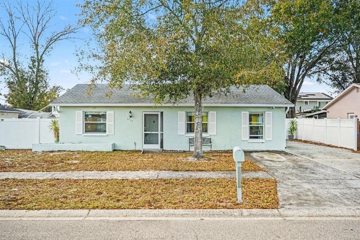 6515 Spanish Moss Cir., Tampa, FL 33625