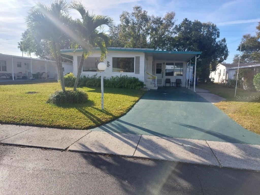 216 Independence Ave. #15, Palm Harbor, FL 34684