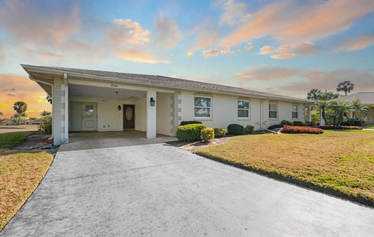 2214 Highclere Cir. #6, Sun City Center, FL 33573