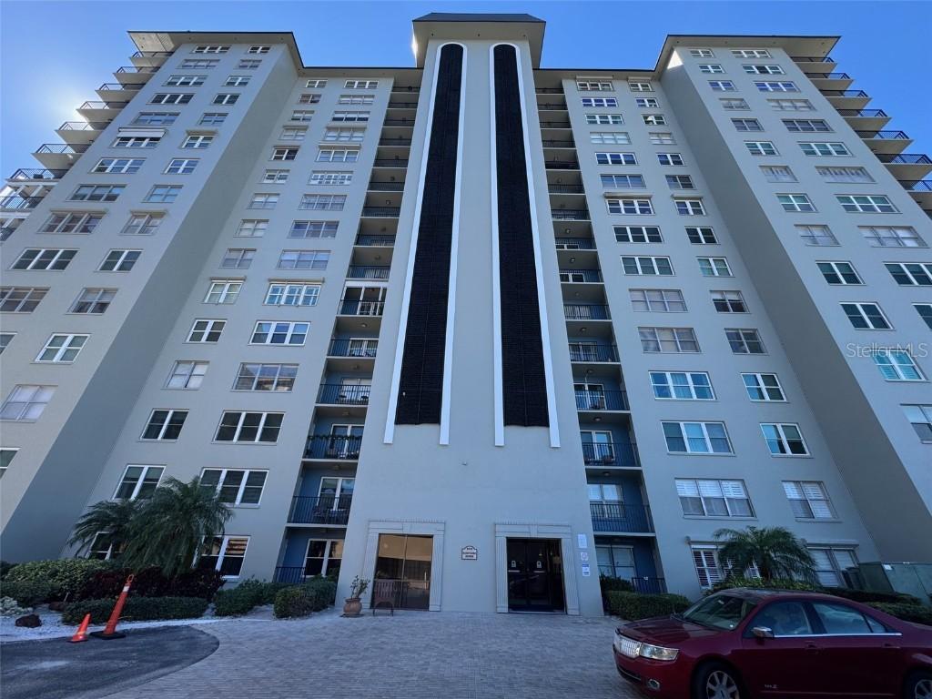 5220 Brittany Dr. #1108, St Petersburg, FL 33715