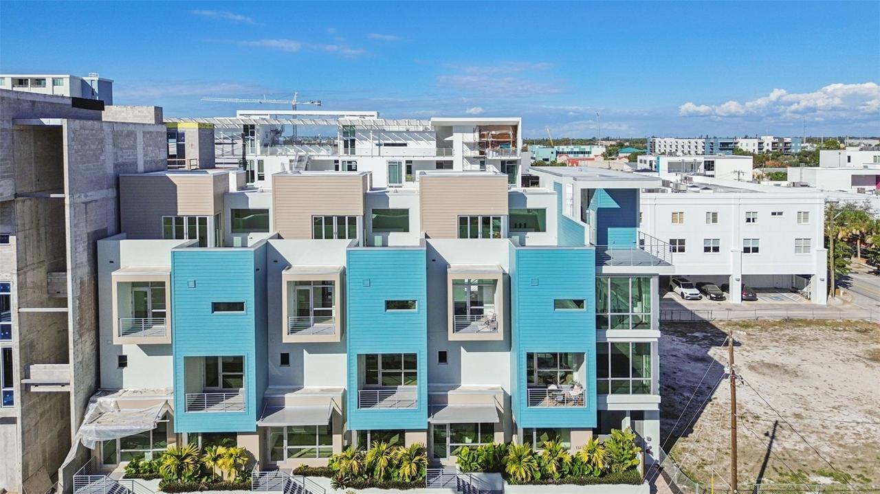 1343 4th St. #202, Sarasota, FL 34236