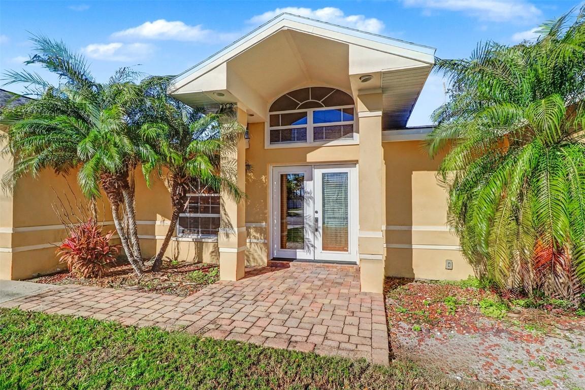 15918 Redington Dr., Redington Beach, FL 33708