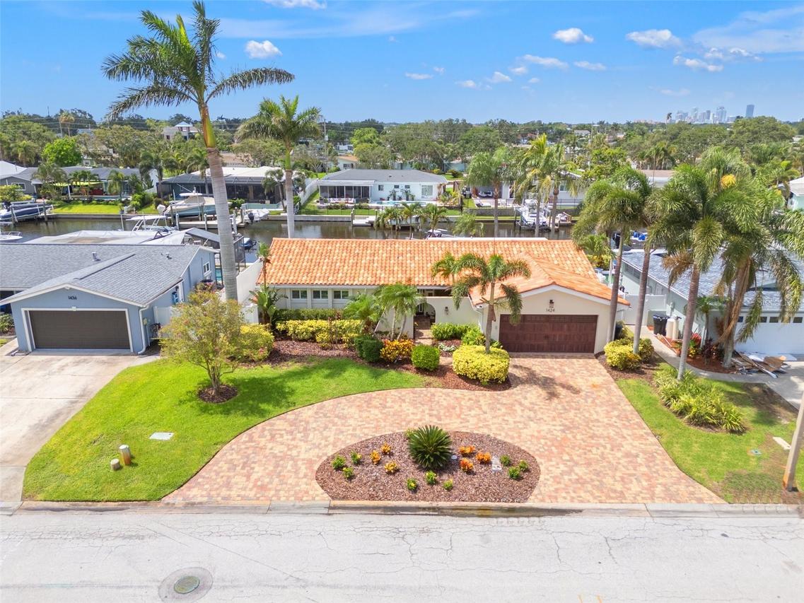 1424 47th Ave., St Petersburg, FL 33703