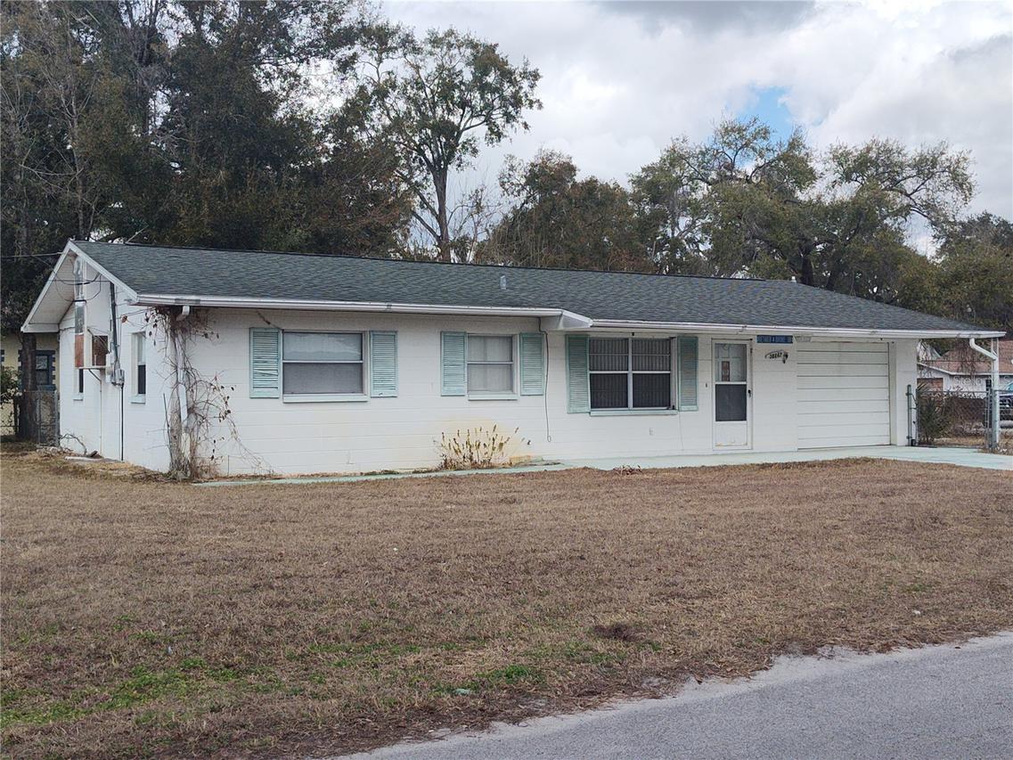 38247 3rd Ave., Zephyrhills, FL 33542