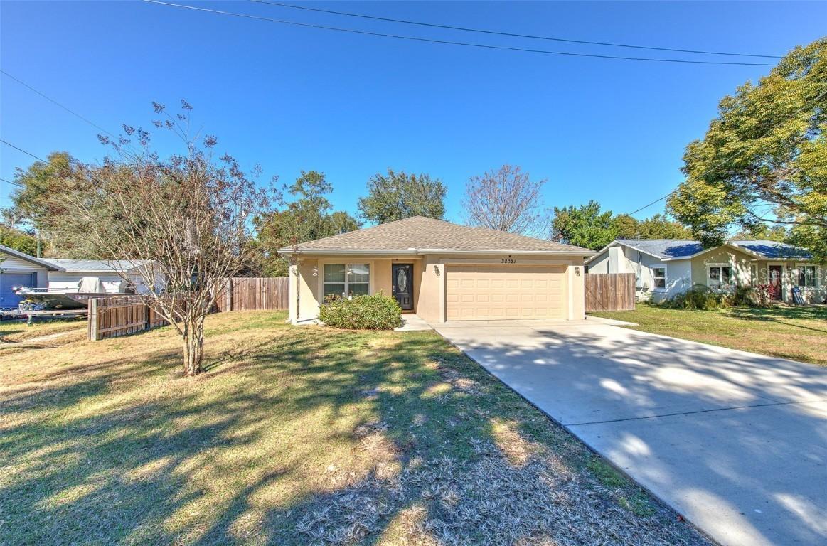 38021 10 Th Ave, Zephyrhills, FL 33542