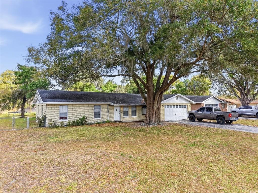 20621 Arthur Ct., Lutz, FL 33558