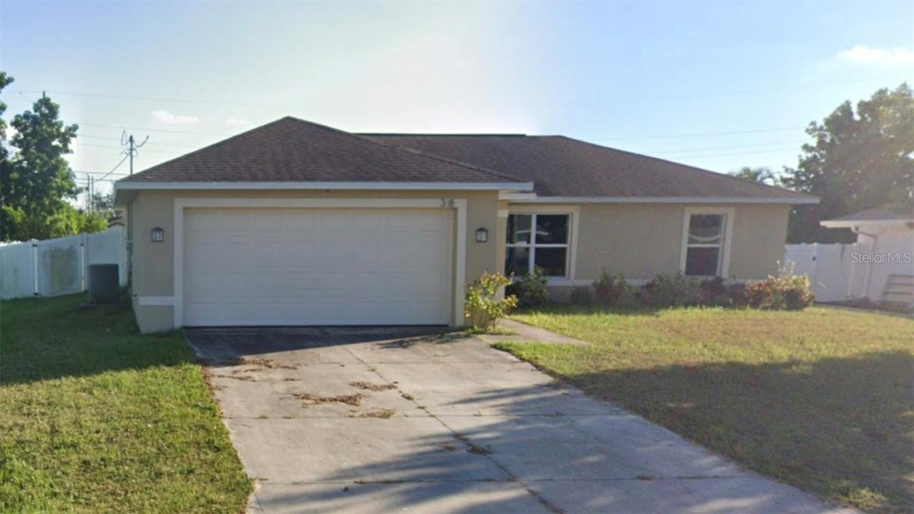 318 SE 46th Ln., Cape Coral, FL 33904