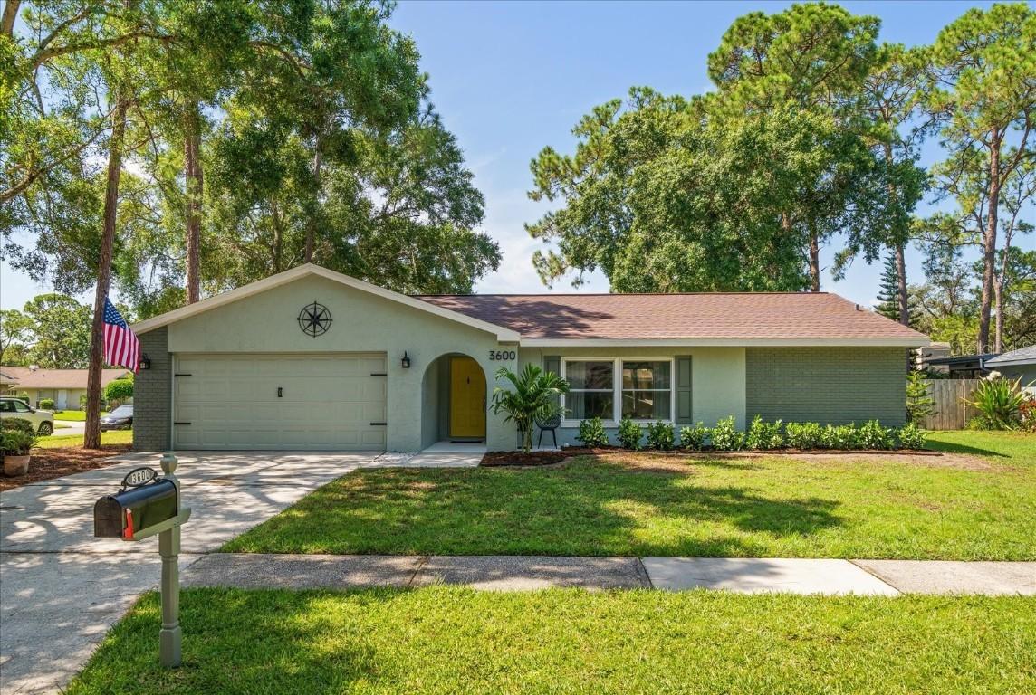 3600 Fairway Forest Cir., Palm Harbor, FL 34685