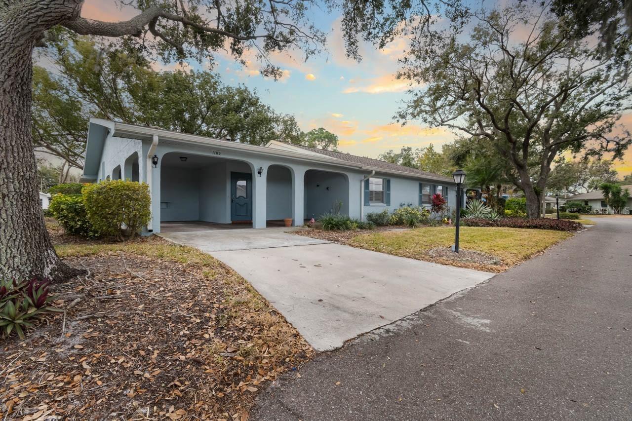 1102 Harefield Cir., Sun City Center, FL 33573