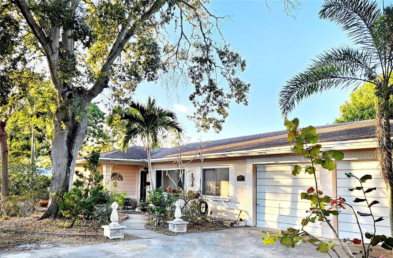 655 42nd Ave., St Petersburg, FL 33703