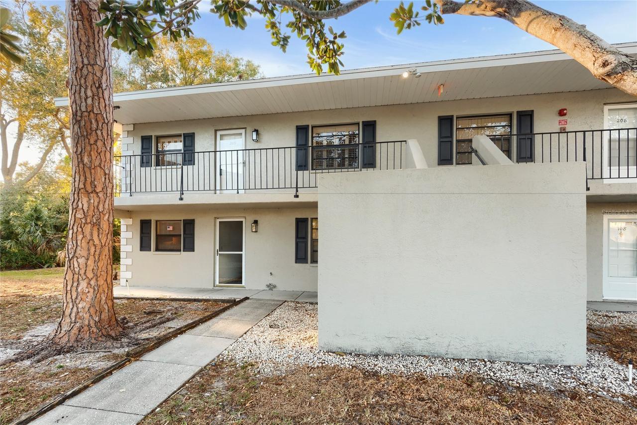 101 Lake Ave. #209, Largo, FL 33771