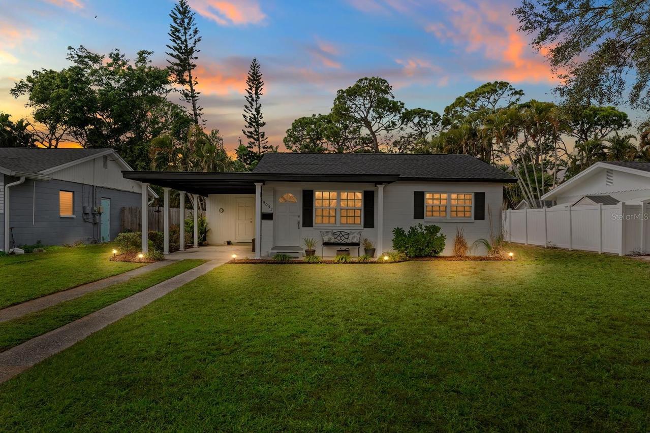 9032 Bay St., St Petersburg, FL 33702