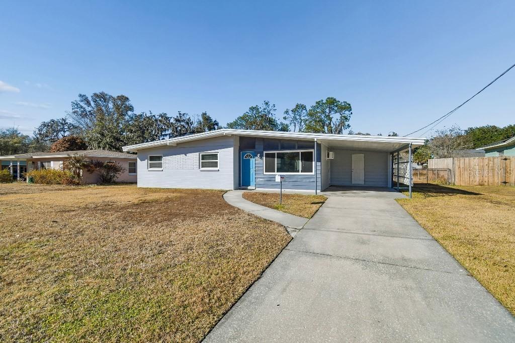 1504 E Mimosa Dr., Plant City, FL 33563