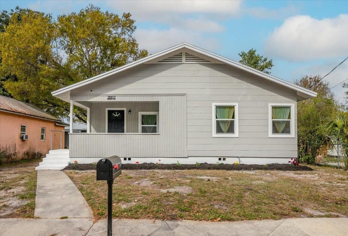 3007 Dixie Ave., Sarasota, FL 34234