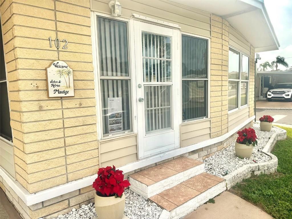 2000 E Bay Dr. #102, Largo, FL 33771