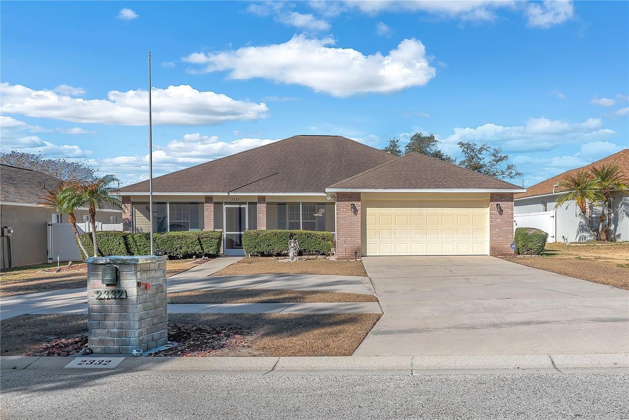 2332 Towering Oaks Cir., Seffner, FL 33584