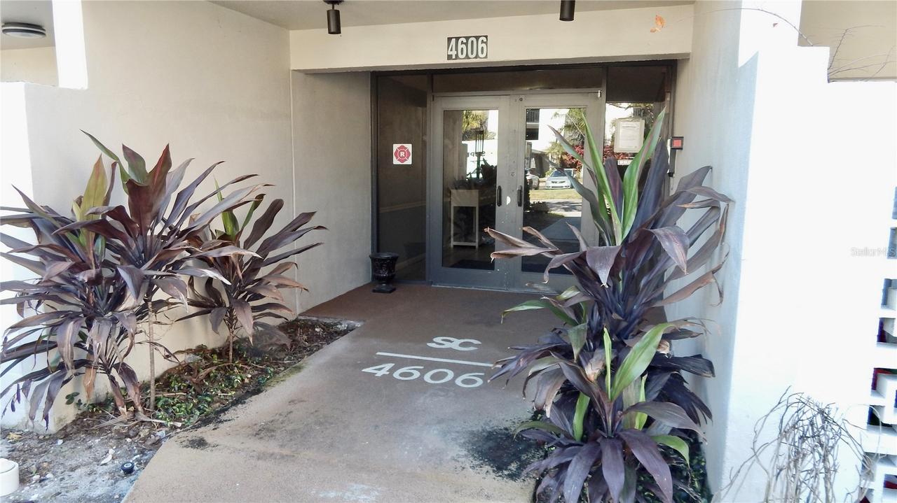 4606 W Gray St. #206, Tampa, FL 33609