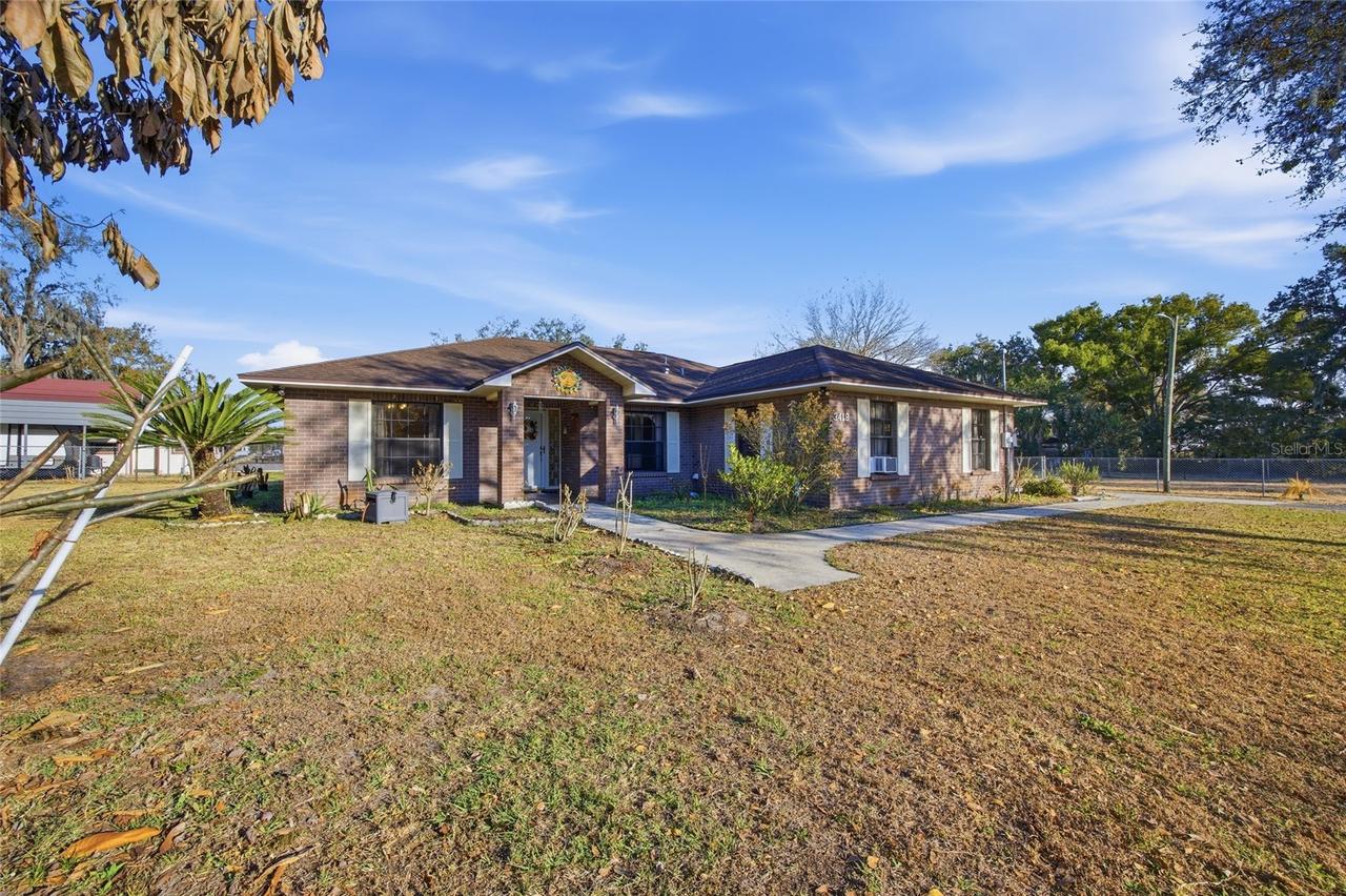 3418 Sam Astin Rd., Plant City, FL 33566