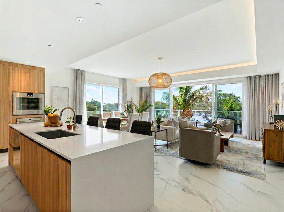 1020 Sunset Point Rd. #213, Clearwater, FL 33755