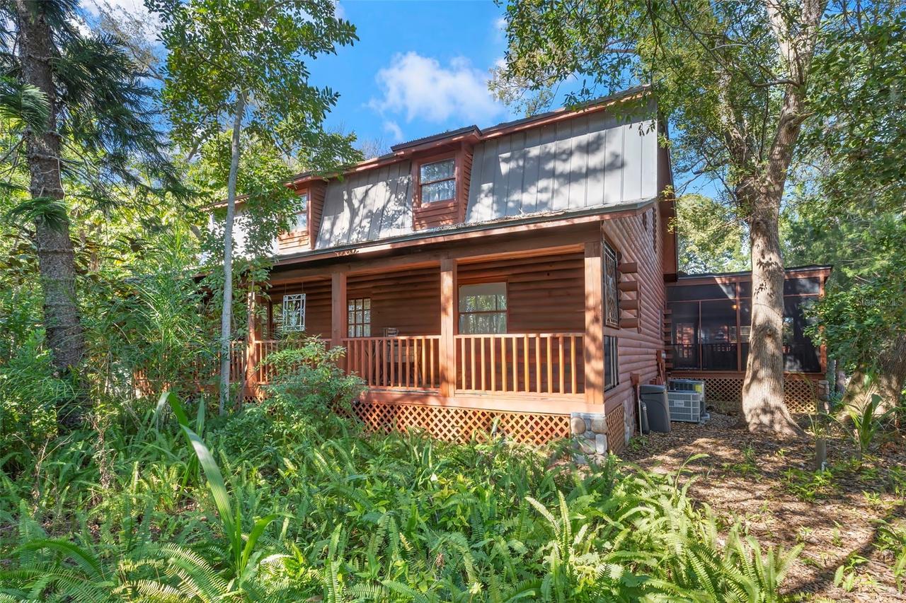 809 Cardinal Ave., Palm Harbor, FL 34683