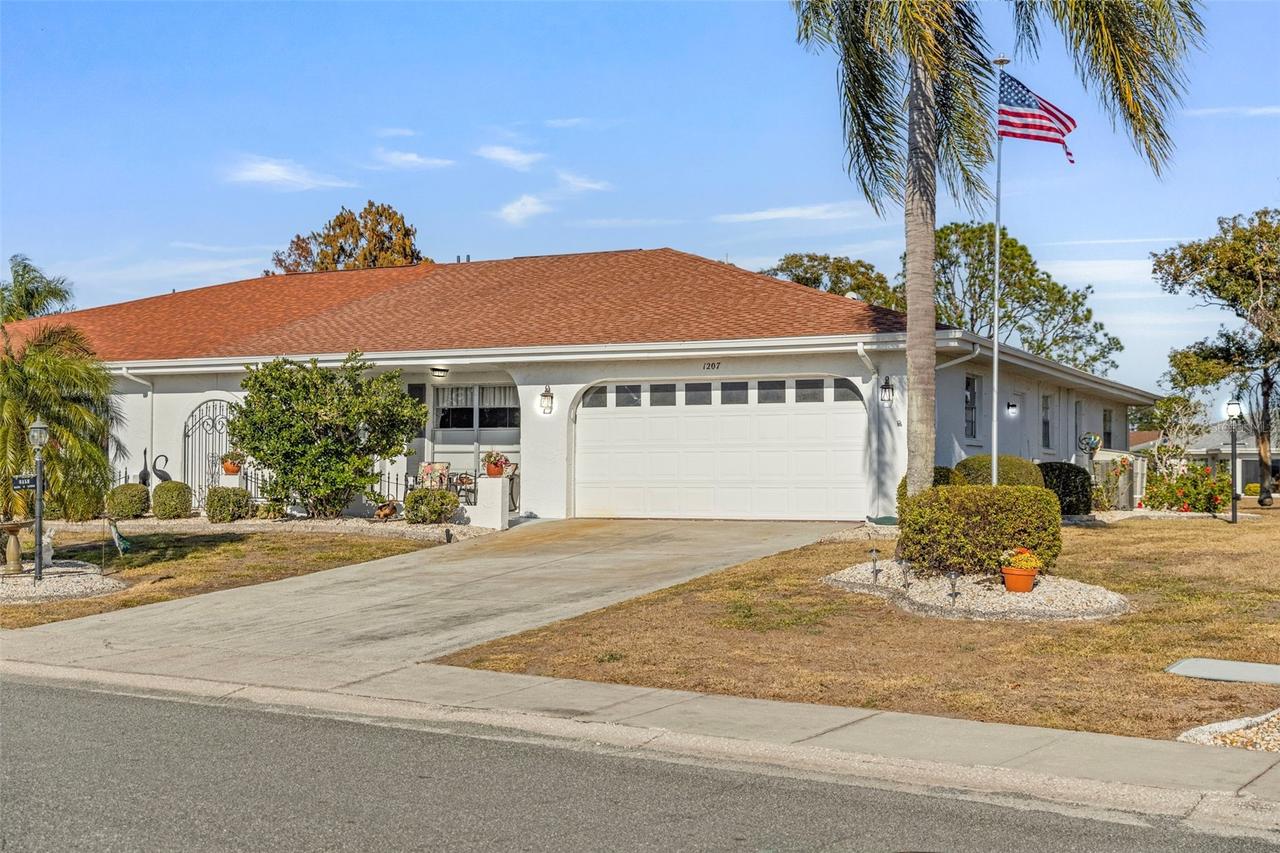 1207 Bluewater Dr., Sun City Center, FL 33573