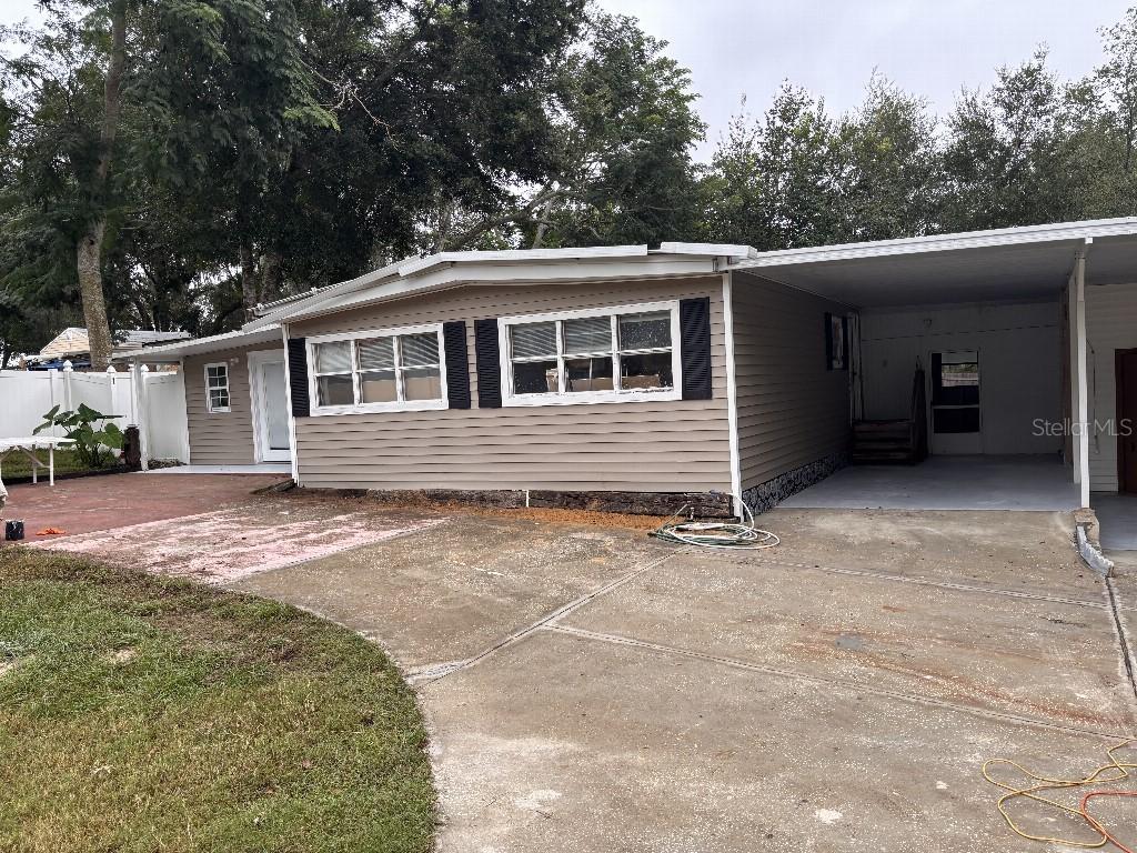 16975 SE 249th Ave., Umatilla, FL 32784