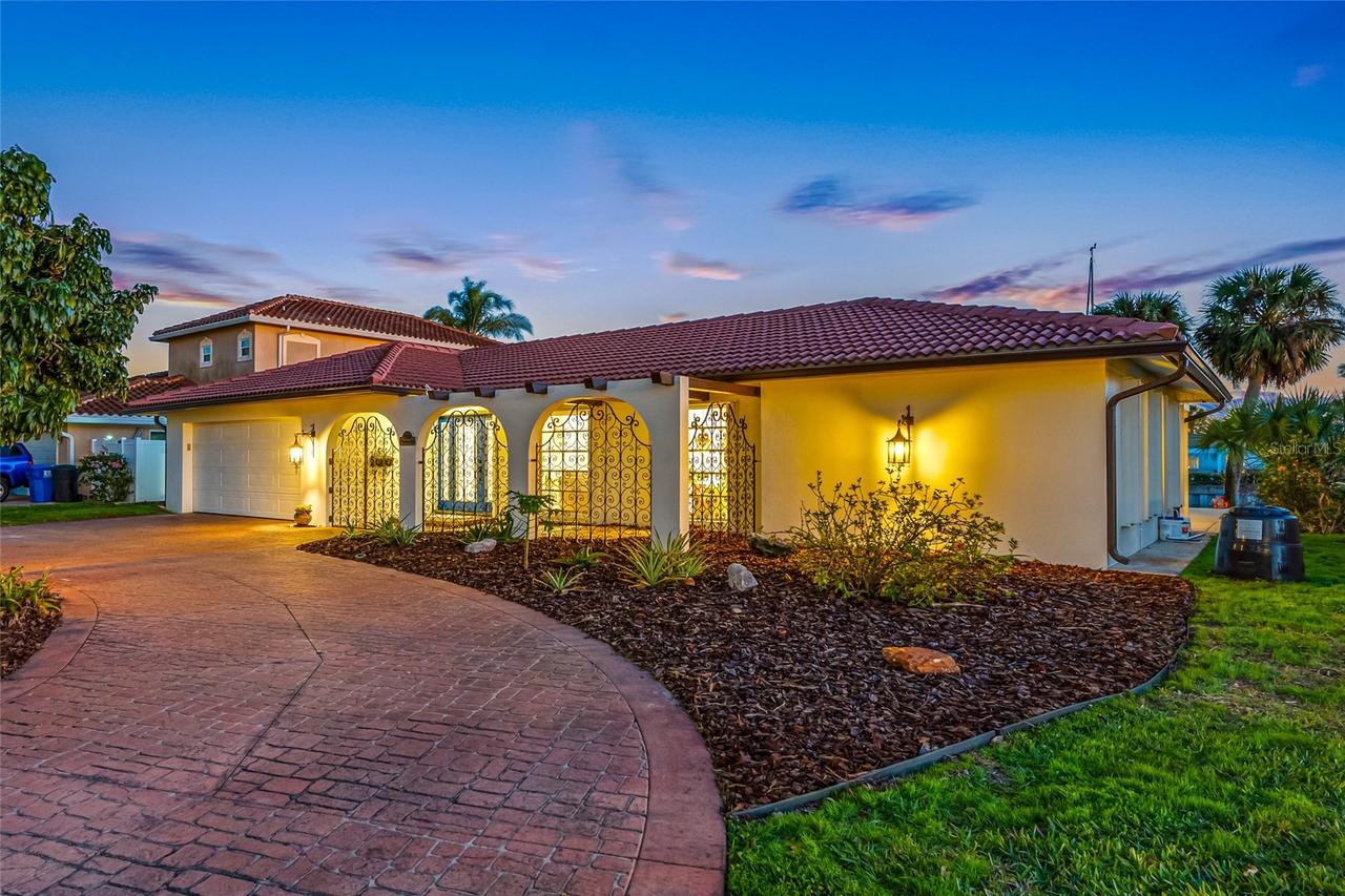 4372 46th Ave., St Petersburg, FL 33711