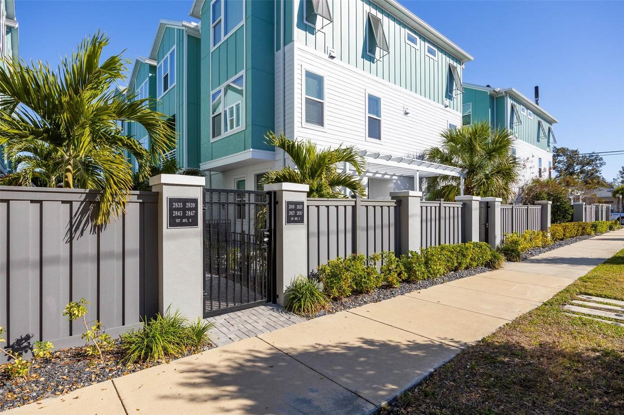 2843 1st Ave., St Petersburg, FL 33712