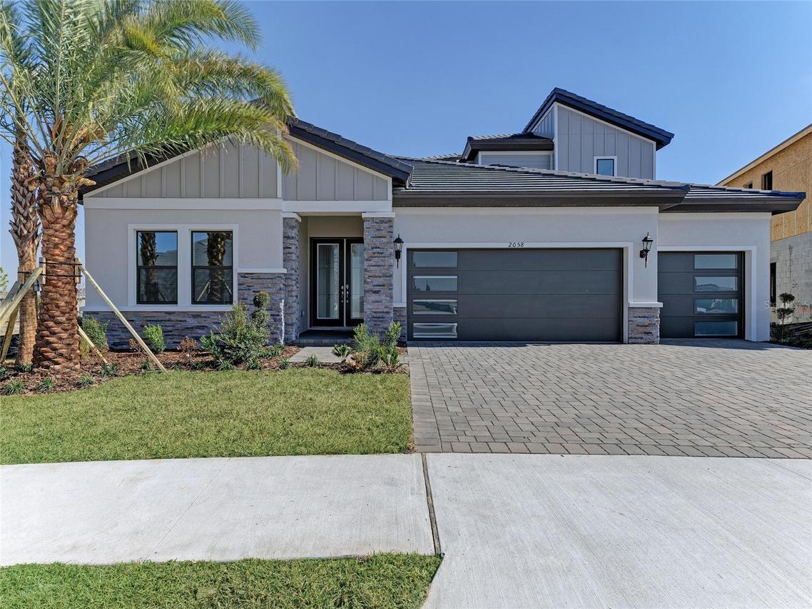 2058 Arching Branch Dr., Zephyrhills, FL 33541