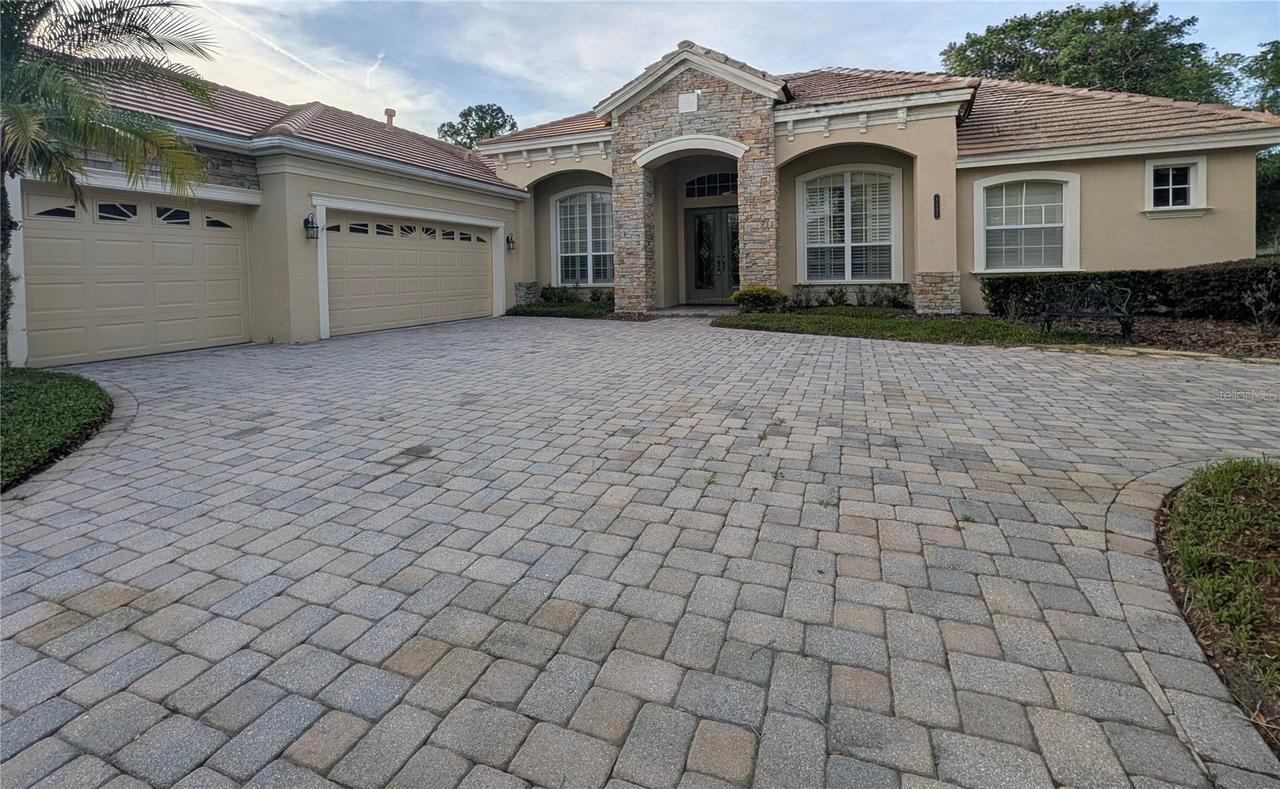 8492 Dunham Station Dr., Tampa, FL 33647