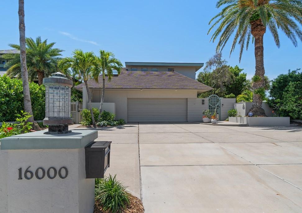 16000 Gulf Blvd., Redington Beach, FL 33708