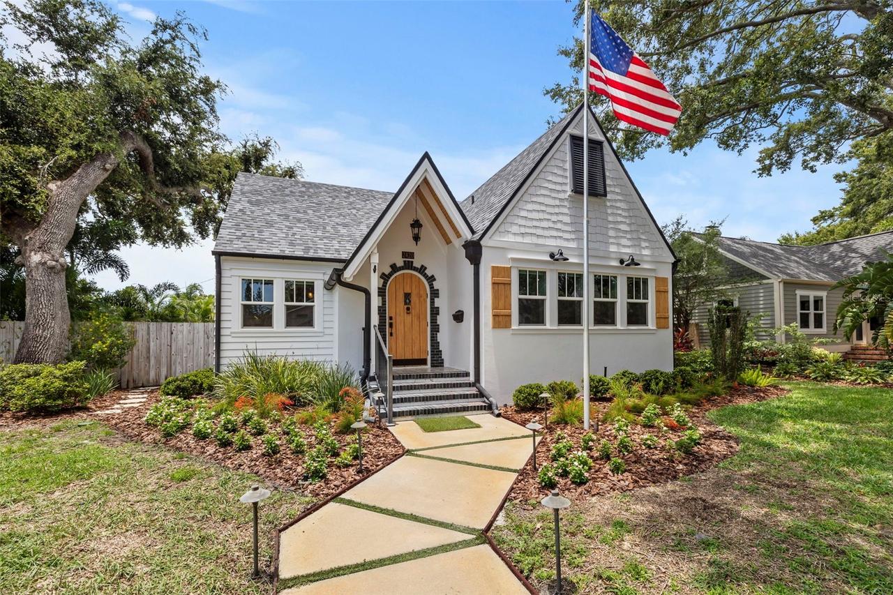 2420 14th St., St Petersburg, FL 33704